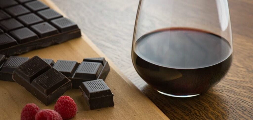 Veja Dicas Para Combinar Vinho Chocolate