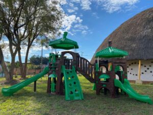 Leia mais sobre o artigo Inaugurado parque infantil e casinha de leitura para moradores da Aldeia Urbana Marçal de Souza