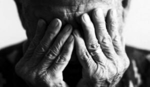 Read more about the article Isolamento social aumentou número de denúncias de violência contra idosos