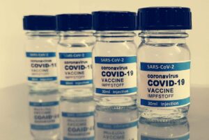 Leia mais sobre o artigo Vacina para COVID Novavax é 90% eficaz, diz a empresa norte-americana