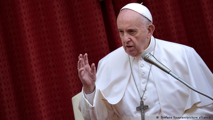 Você está visualizando atualmente Papa pede “reforma completa da economia” para proteger trabalhadores