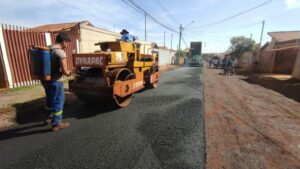 Leia mais sobre o artigo Prefeitura inicia sonhada pavimentação no Ramez Tebet