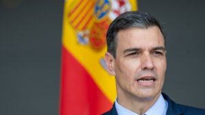 Leia mais sobre o artigo O primeiro-ministro espanhol, Pedro Sanchez, anuncia reforma do governo