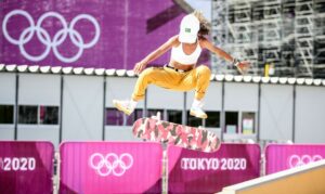 Leia mais sobre o artigo Rayssa Leal, 13 anos, fatura medalha de prata no skate em Tóquio
