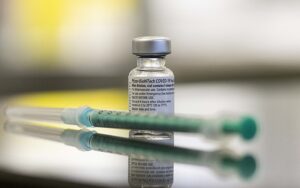 Leia mais sobre o artigo Brasil avalia aplicar terceira dose da vacina Covid-19 a público específico