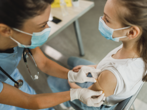 Leia mais sobre o artigo Adolescentes de 13 anos ou mais podem se vacinar em Campo Grande