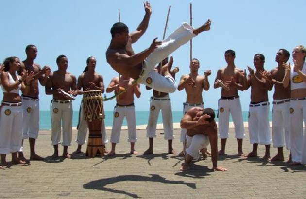 Você está visualizando atualmente Capoeira faz parte das festividades de aniversário de Campo Grande