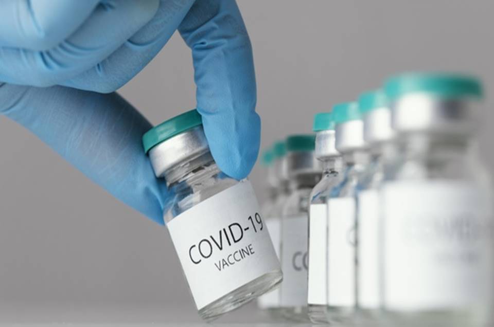 Você está visualizando atualmente Brasil aplicou 150 milhões de doses de vacinas contra Covid-19