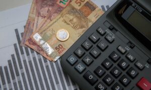 Leia mais sobre o artigo IOF com novas alíquotas custeará o programa Auxílio Brasil