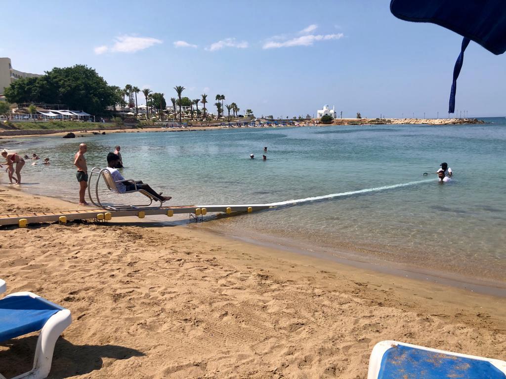 Você está visualizando atualmente Chipre: Praias acessíveis a pessoas com mobilidade reduzida 