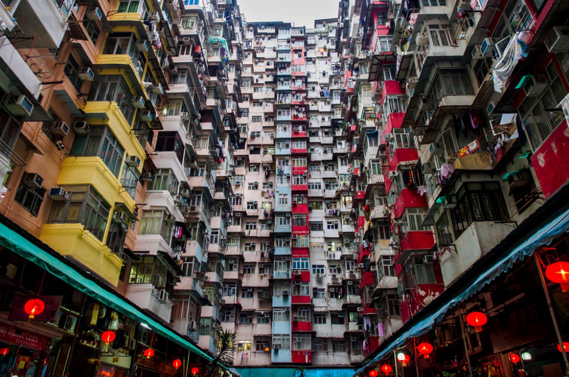 Você está visualizando atualmente Edifício “Monstro” em Hong Kong tem mais de 2.440 apartamentos 