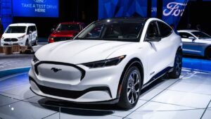 Leia mais sobre o artigo Investimento em carros elétricos de US$ 11,4 bilhões anuncia Ford 