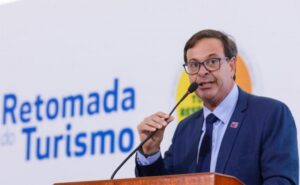 Leia mais sobre o artigo Ministro do Turismo cumpre agenda na Expoagro em MS nesta quinta-feira