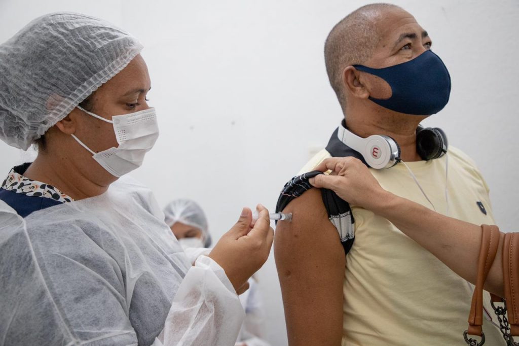 Você está visualizando atualmente Vacinação de 2ª e 3ª doses contra Covid em Campo Grande, domingo