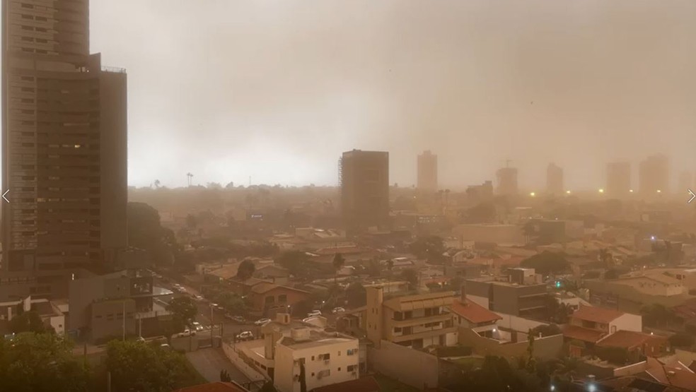 Você está visualizando atualmente Escuridão com tempestade de poeira em Campo Grande nesta sexta