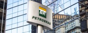Leia mais sobre o artigo Petrobras defende atual política de preços de combustíveis