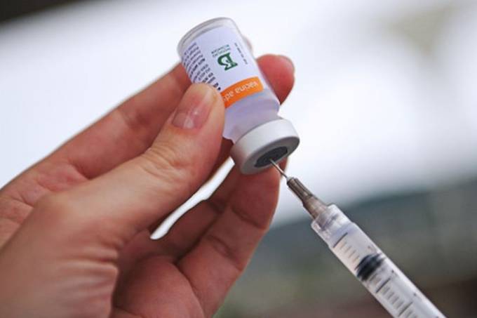 Você está visualizando atualmente Vacinação contra a Covid-19 em Campo Grande continua com três doses