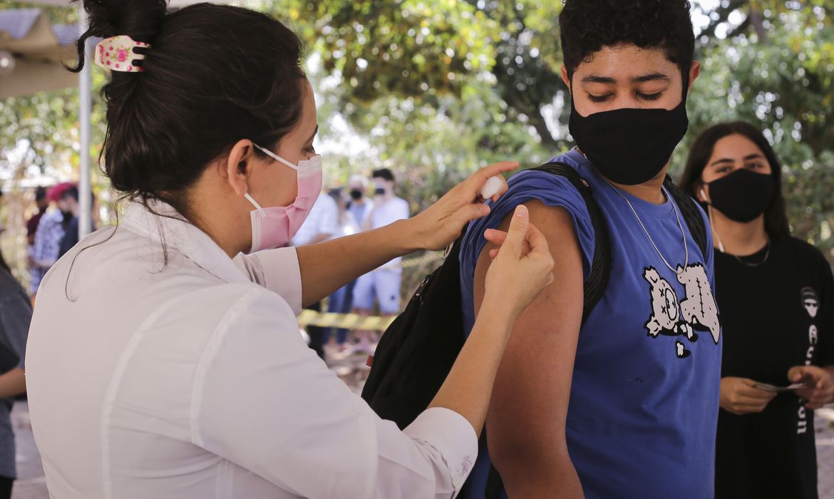 You are currently viewing Vacinação contra Covid continua na quinta-feira,14, em Dourados