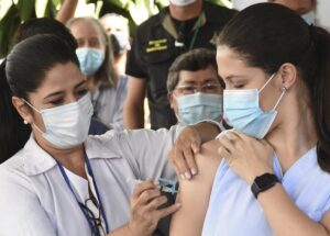 Leia mais sobre o artigo Campo Grande tem vacinação para 6 públicos nesta segunda-feira