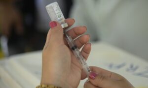 Read more about the article Vacinação contra a Covid-19 é retomada em Dourados hoje (3)