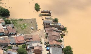 Leia mais sobre o artigo Ministério da Saúde enviará 90 médicos para regiões em calamidade na Bahia