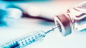 Read more about the article 4ª dose da vacina para pessoas com imunossupressão continua