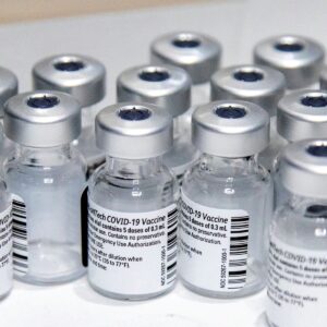 Leia mais sobre o artigo 4ª dose da vacina segue para imunossuprimidos nesta segunda