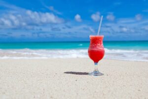 Leia mais sobre o artigo Harmonização gastronômica de drinks e bebidas para o verão