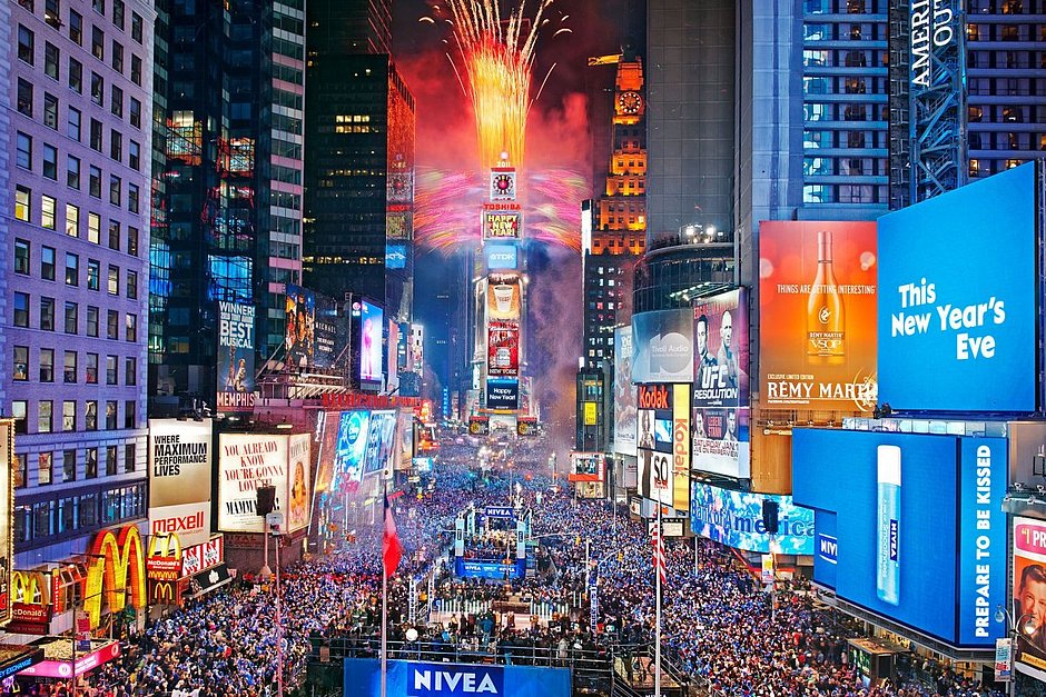 Você está visualizando atualmente Times Square em Nova York cancela shows por causa de Covid-19