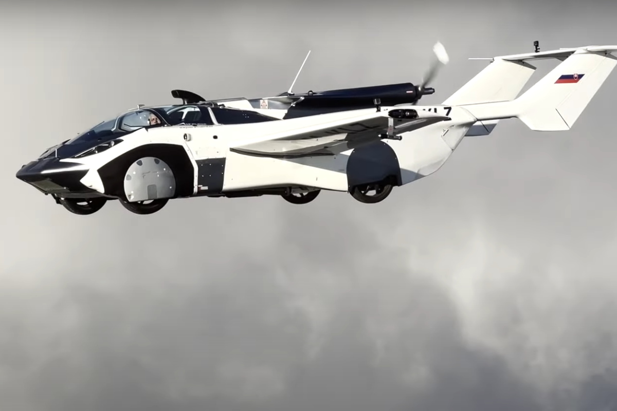 Você está visualizando atualmente CARRO VOADOR: AirCar é aprovado em testes e tem certificação para voar, veja vídeo