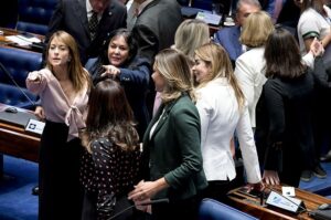 Leia mais sobre o artigo Bancada Feminina no Senado quer derrubar veto sobre absorventes e garantir mais proteção à mulher