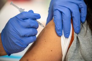 Read more about the article Imunização contra Covid-19 nesta quarta continua para vários públicos