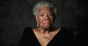 Leia mais sobre o artigo Maya Angelou se torna a primeira mulher a estampar moeda nos Estados Unidos