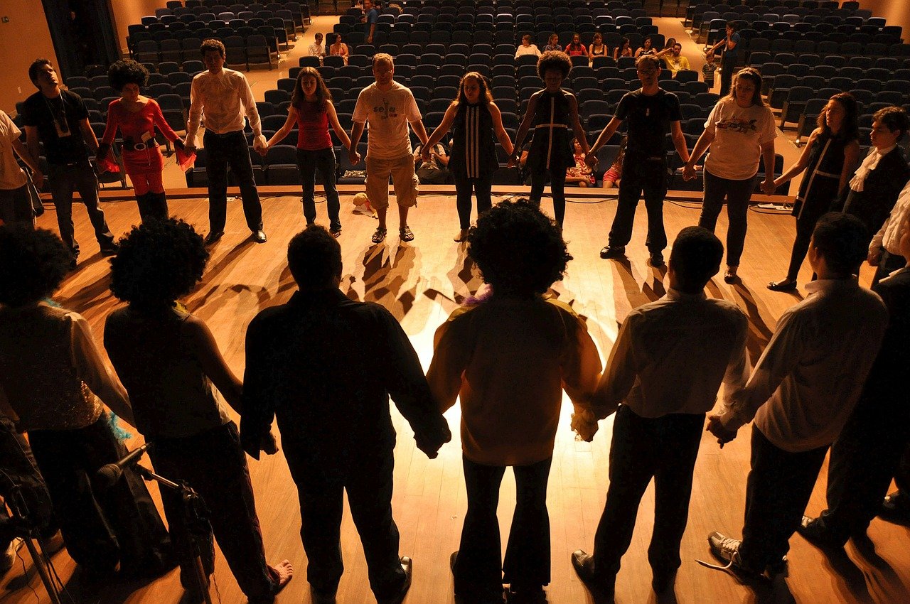 Você está visualizando atualmente DOURADOS: UFGD oferece curso de teatro musical a partir de fevereiro