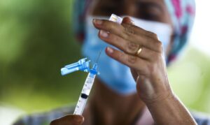 Leia mais sobre o artigo Vacinação contra Covid em Campo Grande neste domingo, até às 17h