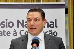 Leia mais sobre o artigo Bolsonaro demite diretor-geral da PF
