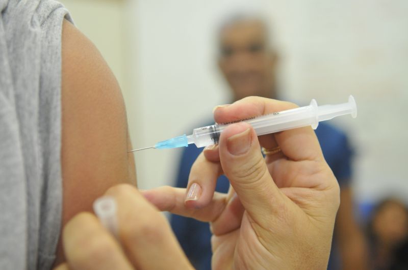 Você está visualizando atualmente Domingo: Campo Grande tem todas as doses para vacinação contra Covid