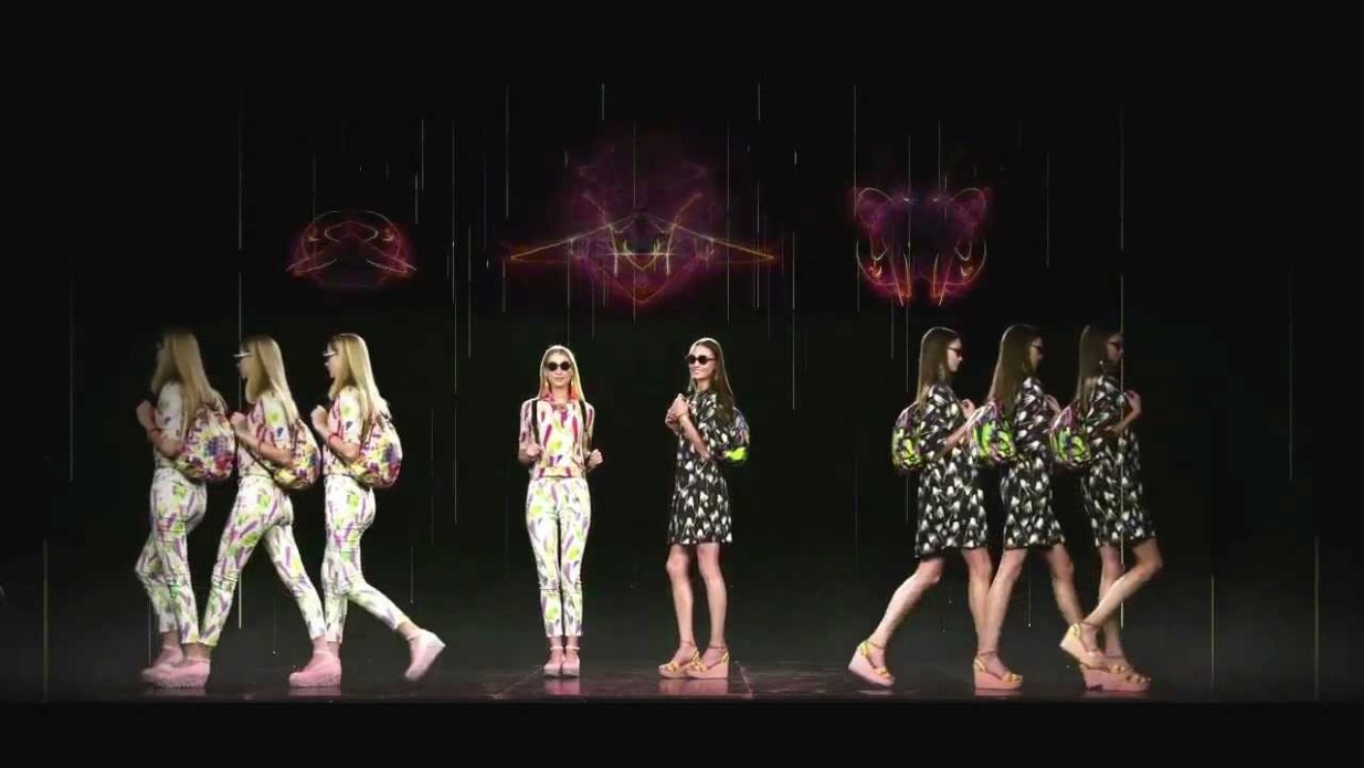 MODA: Em NY marca substitui desfile por show com modelos holográficas
