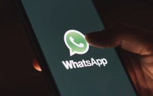Read more about the article SIMULTÂNEO: Software permite que agentes atendam pelo WhatsApp ao mesmo tempo