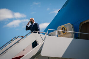 Leia mais sobre o artigo Biden viaja à Europa para busca unidade do Ocidente