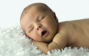 Leia mais sobre o artigo Conheça melhores práticas para o sono dos bebês