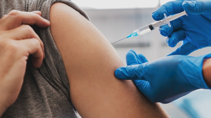 Você está visualizando atualmente Vacinação contra a covid-19 continua em 43 locais em Campo Grande
