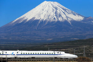 Leia mais sobre o artigo CULTURA DO JAPÃO: Paixão por trens pode chegar a extremos
