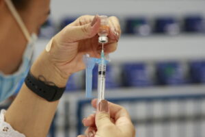 Leia mais sobre o artigo Confira onde se vacinar contra Covid nesta segunda em Campo Grande