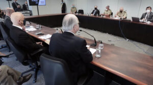 Read more about the article Fachin e Moraes debatem segurança das urnas com ministro no TSE