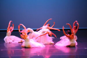 Leia mais sobre o artigo Festival Dança Três abre inscrições gratuitas para grupos de MS e de SP