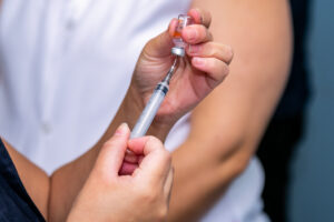 Leia mais sobre o artigo Mais de 40 locais vacinam contra a covid-19 hoje em Campo Grande