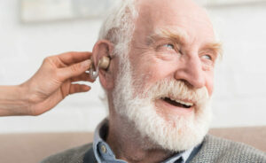 Leia mais sobre o artigo Novo tratamento reverte perda auditiva