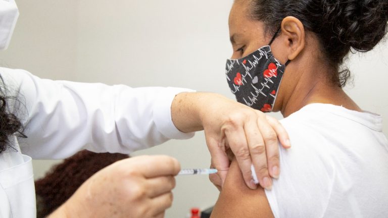 Você está visualizando atualmente Sábado tem plantão de vacinação em Campo Grande