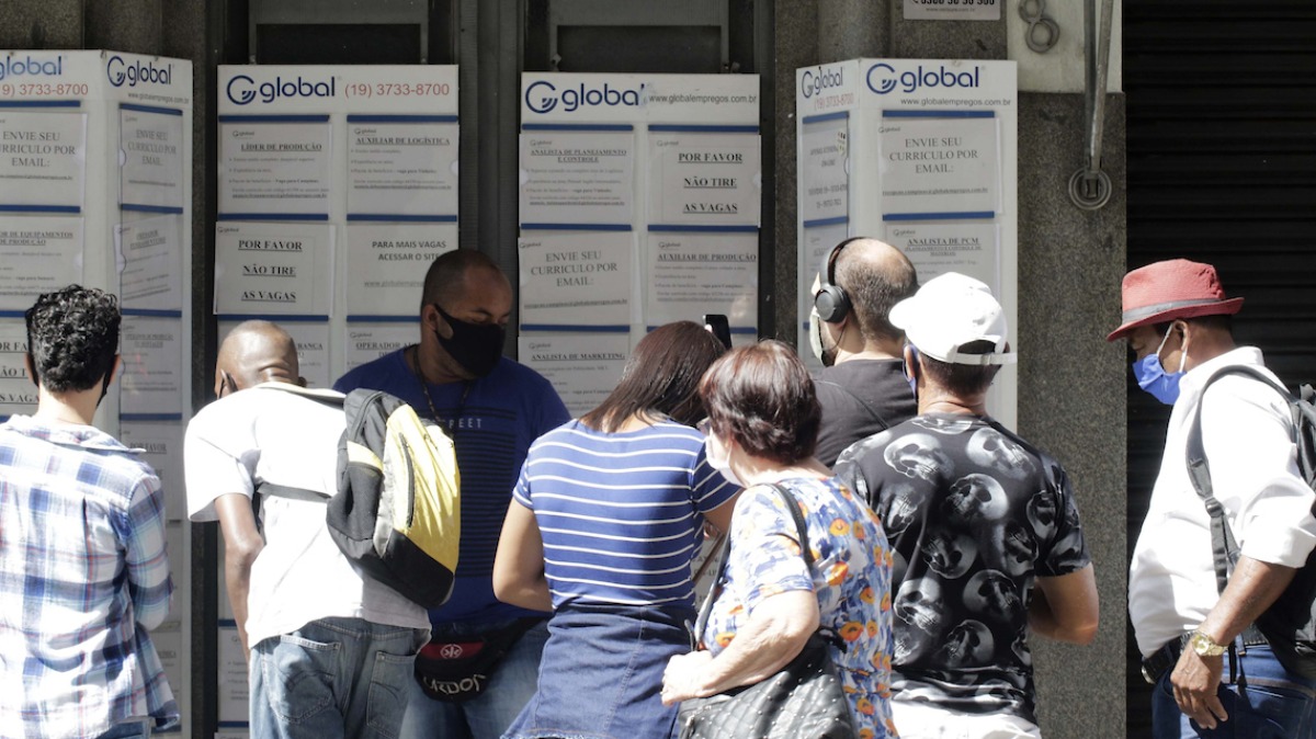 Você está visualizando atualmente Taxa de desemprego permanece estável em 11,1% no Brasil